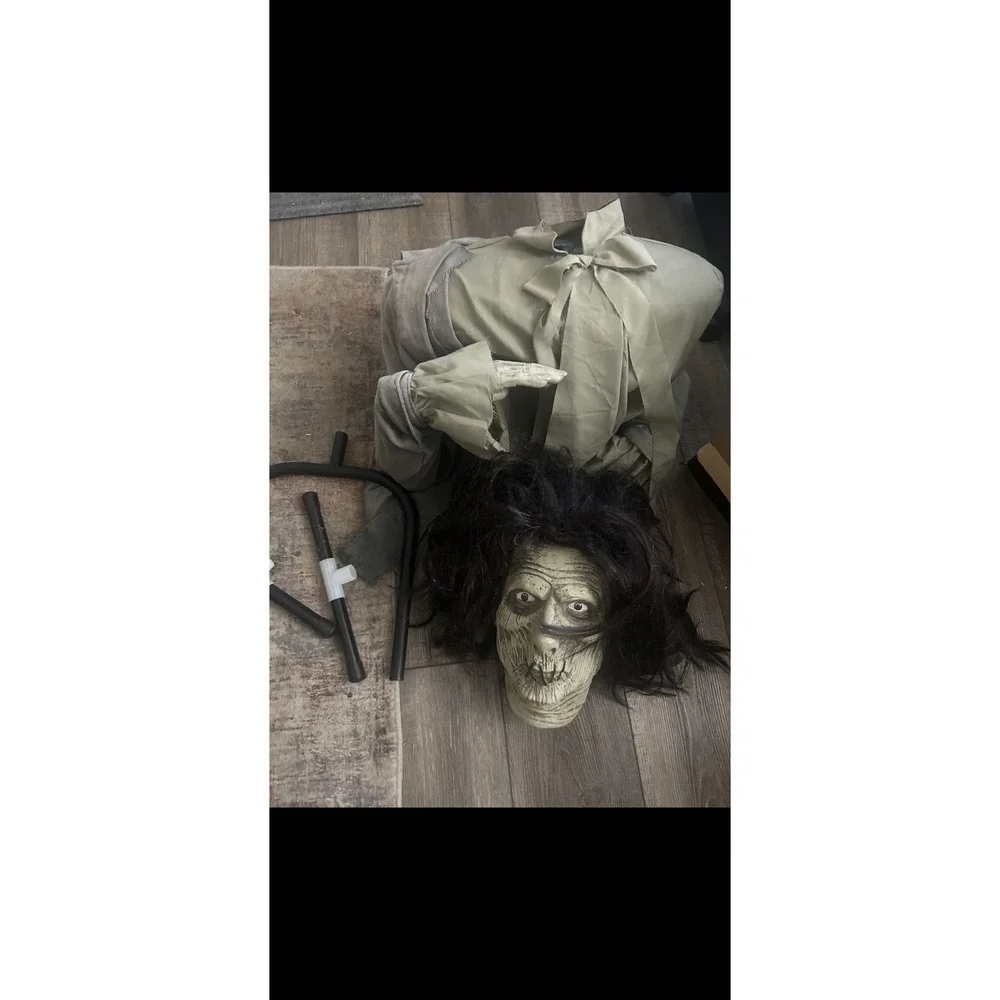 Disney Hocus Pocus Billy Butcherson Groundbreaker Spirit Halloween Prop Decor